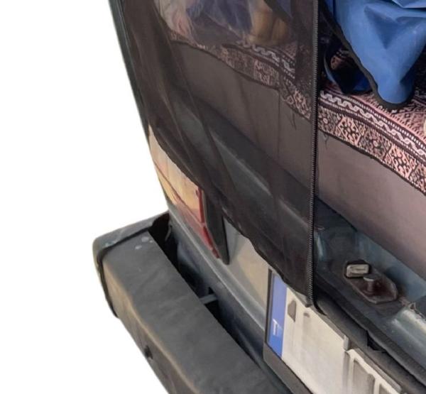 Insektenschutzgitter Moskitonetz Heckklappe T3 VW Bus - Magnetbefestigung - Detail